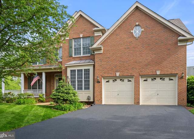 Property at 15077 Sycamore Hills Pl, Haymarket, VA 20169, 4 beds, 3.5 baths