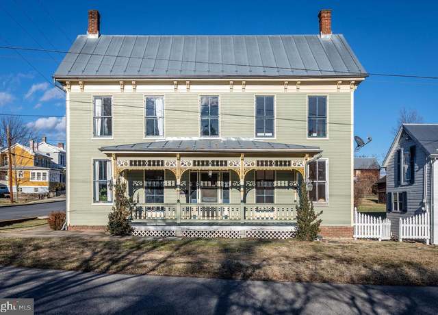 Property at 201 E Court St, Woodstock, VA 22664, 6 beds, 3 baths