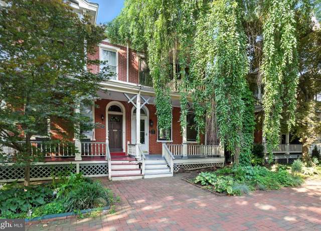 Property at 818 W 10th St, Wilmington, DE 19801, 3 beds, 1.5 baths