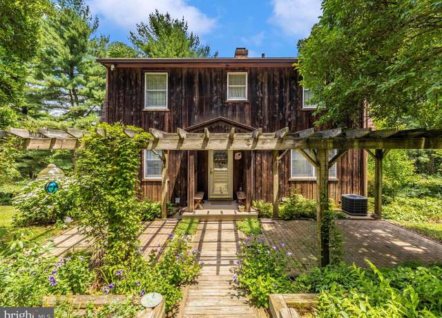 Property at 2200 Wilt Rd, New Windsor, MD 21776, 4 beds, 2 baths