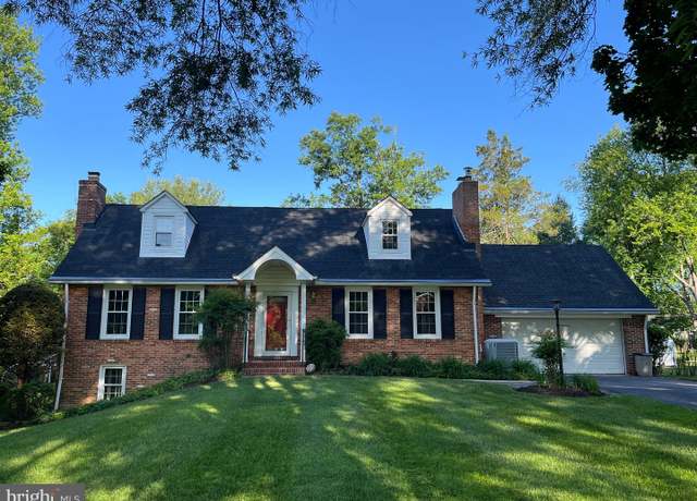 Property at 2814 Greenway Dr, Ellicott City, MD 21042, 3 beds, 3 baths