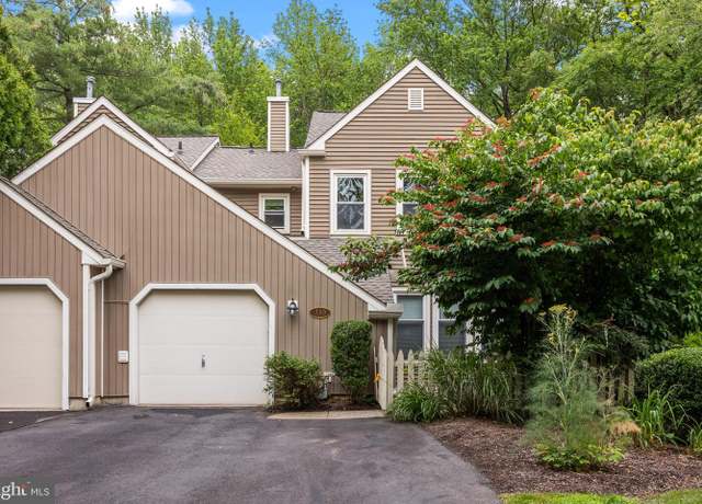 Property at 330 Rowantree Cir, Yardley, PA 19067, 3 beds, 2.5 baths