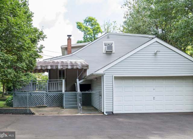 Property at 1656 Highland Ave, Langhorne, PA 19047, 4 beds, 2 baths