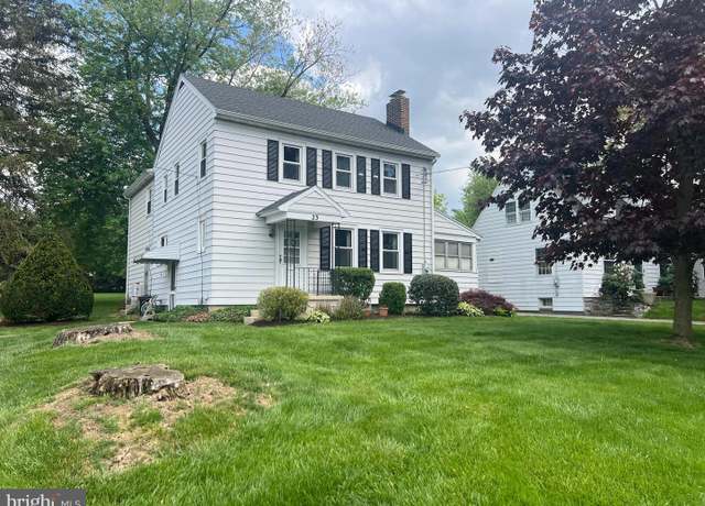 Property at 23 Wilson Ave, Leola, PA 17540, 4 beds, 2 baths