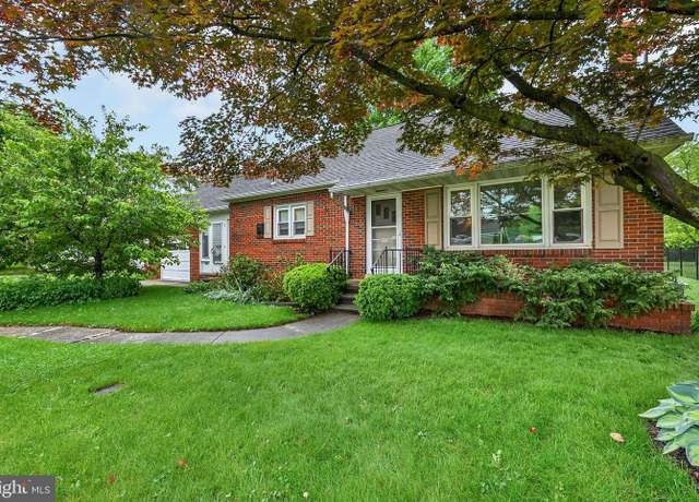 Property at 213 Sunset Ave, Hanover, PA 17331, 3 beds, 3 baths