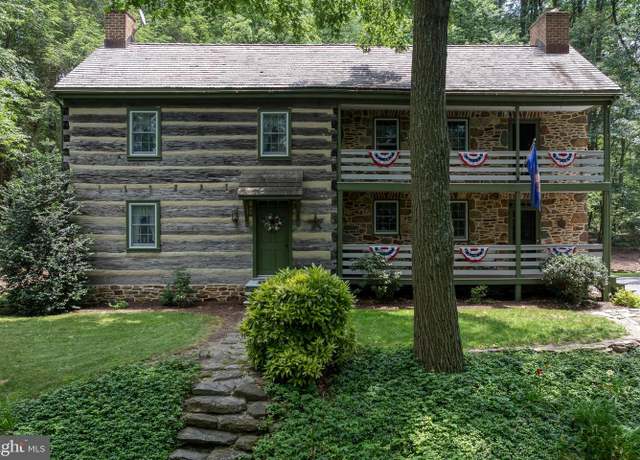 Property at 465 S Blacksmith Ave, Windsor, PA 17366, 3 beds, 2 baths