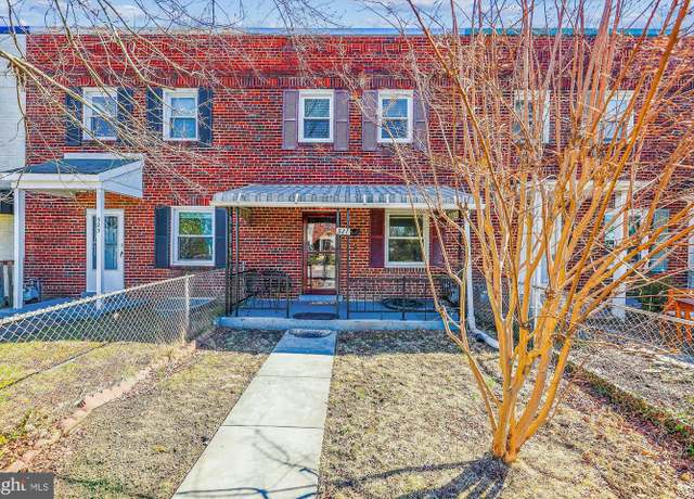 Property at 521 N Payne St, Alexandria, VA 22314, 2 beds, 2.5 baths