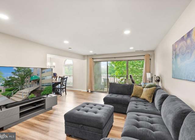 Property at 7 Canterbury Sq #401, Alexandria, VA 22304, 2 beds, 1 bath