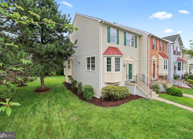 Property at 43150 Gatwick Sq, Ashburn, VA 20147, 4 beds, 3.5 baths