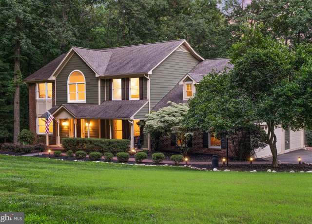 Property at 17842 Oakmont Way, Purcellville, VA 20132, 5 beds, 3.5 baths