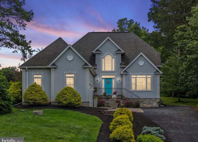 Property at 1399 N Royal Ave, Front Royal, VA 22630, 3 beds, 2.5 baths