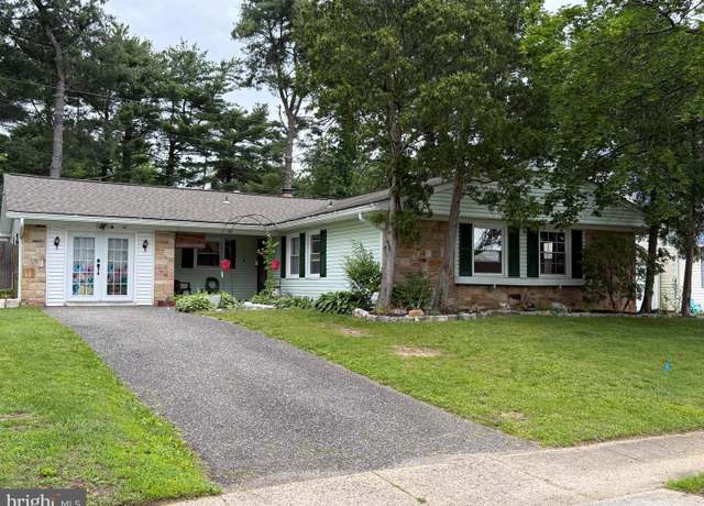 Property at 52 Henderson Ln, Willingboro, NJ 08046, 3 beds, 2 baths