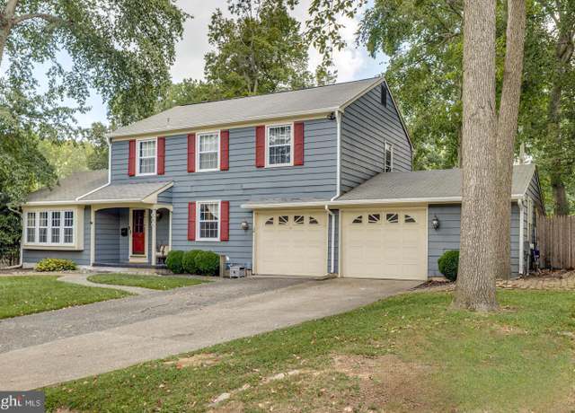 Property at 164 Fox Chase Dr, Delran, NJ 08075, 3 beds, 2.5 baths