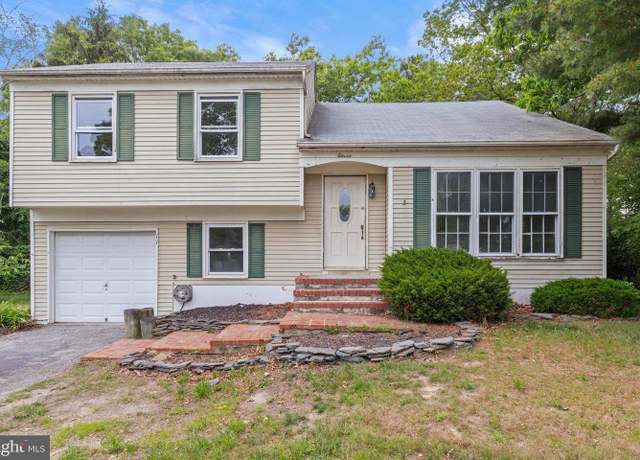 Property at 11 9th St, Barnegat, NJ 08005, 4 beds, 1.5 baths