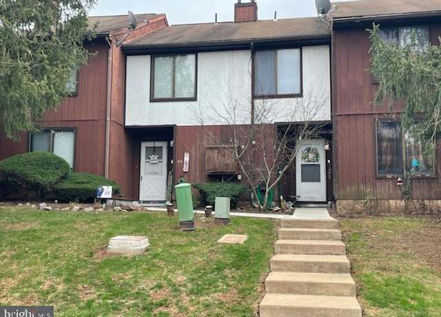 Property at 5-3 Willow Way, Reading, PA 19606, 3 beds, 2.5 baths
