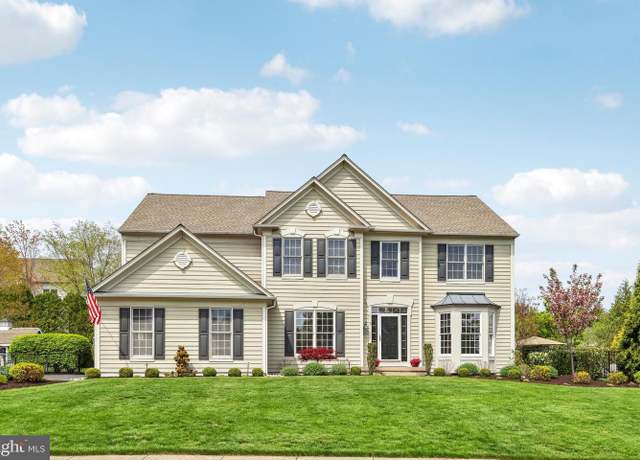 Property at 3 Eagleton Farm Rd, Newtown, PA 18940, 4 beds, 2.5 baths