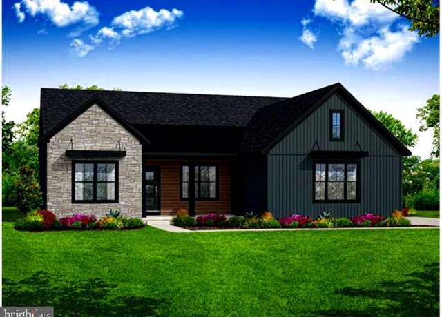 Property at 10 Family Dr, Carlisle, PA 17015, 3 beds, 2 baths