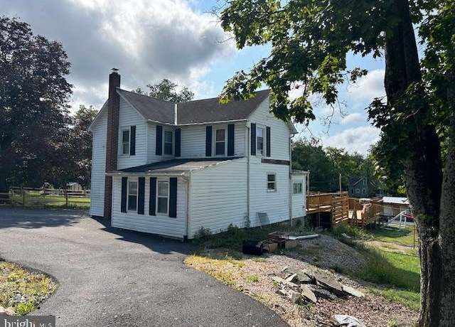 Property at 14352 Charmian Rd, Waynesboro, PA 17268, 4 beds, 1.5 baths