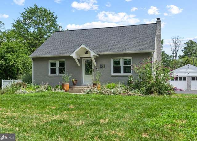 Property at 1723 N Line St, Lansdale, PA 19446, 4 beds, 1 bath