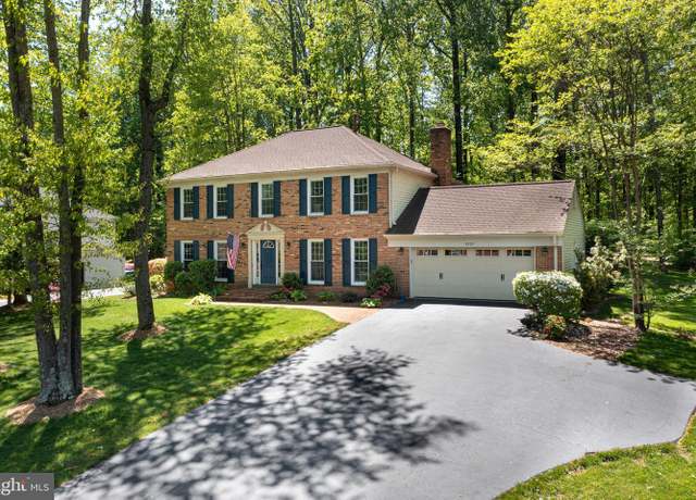 Property at 9707 S Park Cir, Fairfax Station, VA 22039, 5 beds, 3.5 baths