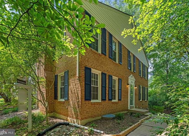 Property at 2360 Albot Rd, Reston, VA 20191, 4 beds, 2.5 baths