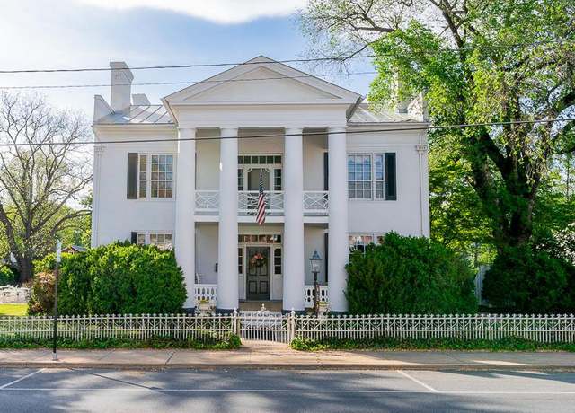 Property at 111 S Main St, Bridgewater, VA 22812, 3 beds, 3 baths