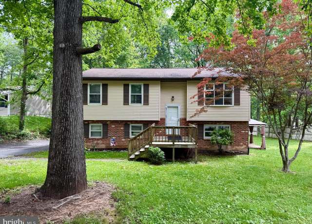 Property at 221 Hampton Dr, Spotsylvania, VA 22551, 3 beds, 3 baths