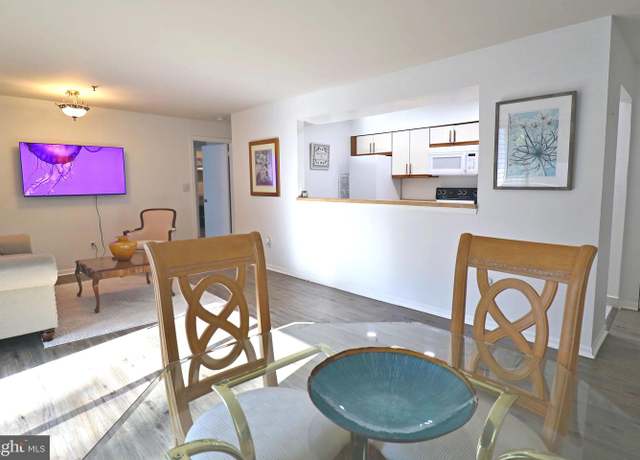 Property at 1024 Governor House Cir #112, Wilmington, DE 19809, 1 bed, 1 bath