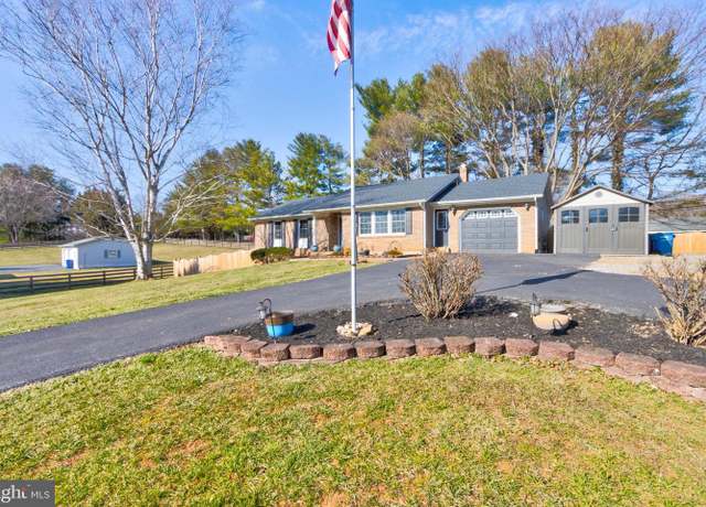 Property at 4502 Unakite Rd, Middletown, MD 21769, 4 beds, 3 baths