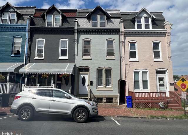 Property at 840 N 11th St, Reading, PA 19604, 6 beds, 2 baths