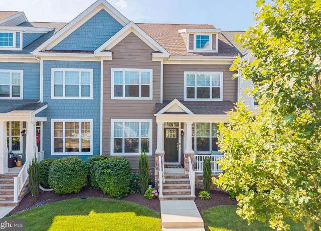 Property at 374 Quigley Dr, Malvern, PA 19355, 4 beds, 4.5 baths