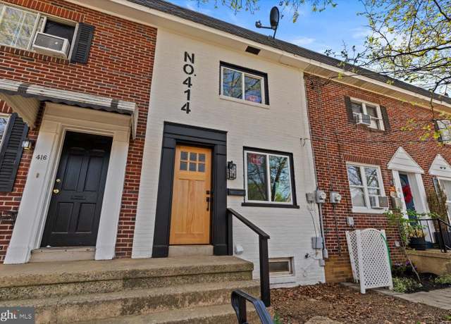 Property at 414 Fairview Ave, Lancaster, PA 17603, 3 beds, 2 baths