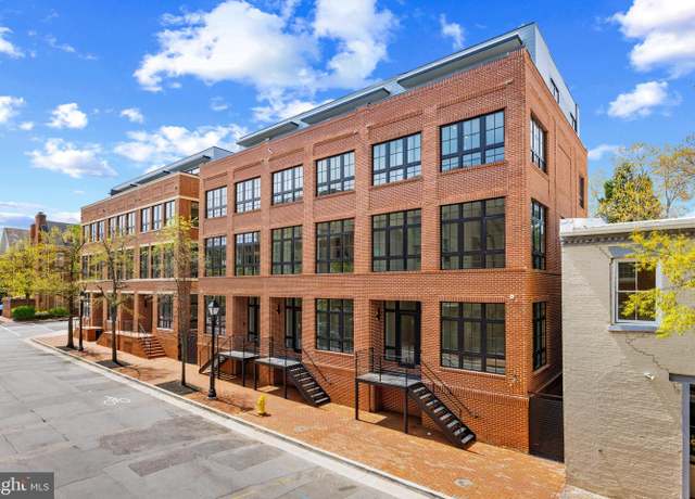 Property at 217 S Union St, Alexandria, VA 22314, 4 beds, 4.5 baths