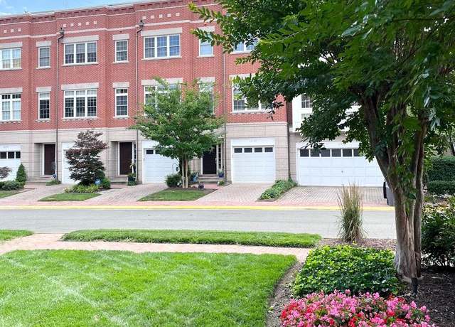 Property at 12129 Chancery Station Cir, Reston, VA 20190, 3 beds, 3 baths