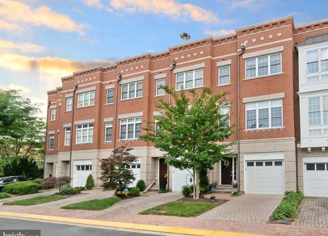 Property at 12129 Chancery Station Cir, Reston, VA 20190, 3 beds, 3 baths