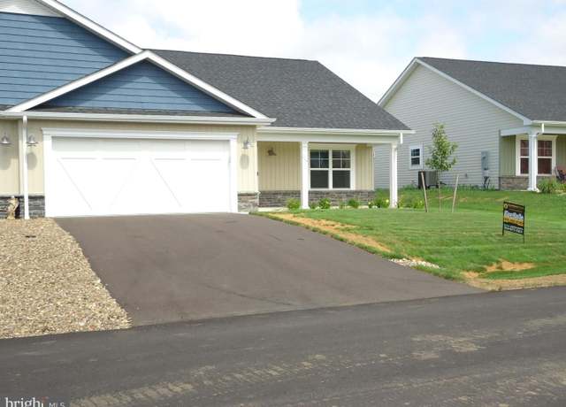 Property at 224 Dripping Spring Dr, Hedgesville, WV 25427, 2 beds, 2 baths