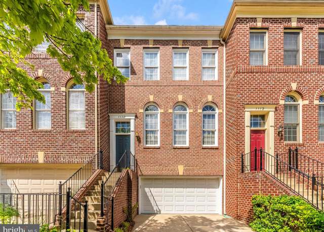 Property at 1110 Regal Oak Dr, Rockville, MD 20852, 3 beds, 3.5 baths