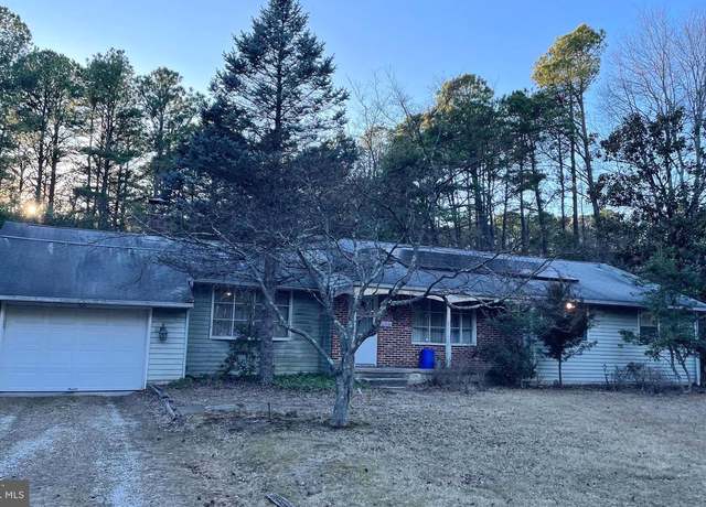 Property at 136 W Centennial Dr, Medford, NJ 08055, 3 beds, 2 baths