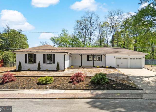 Property at 129 Juniper Ave, Berlin, NJ 08009, 3 beds, 2.5 baths