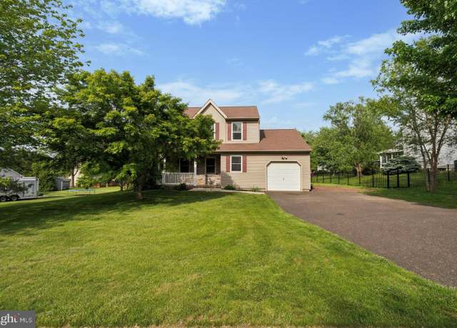 Property at 447 Wyckford Way, Perkasie, PA 18944, 3 beds, 1.5 baths