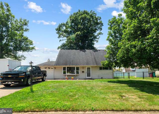 Property at 29 Cliff Rd, Levittown, PA 19057, 4 beds, 2 baths