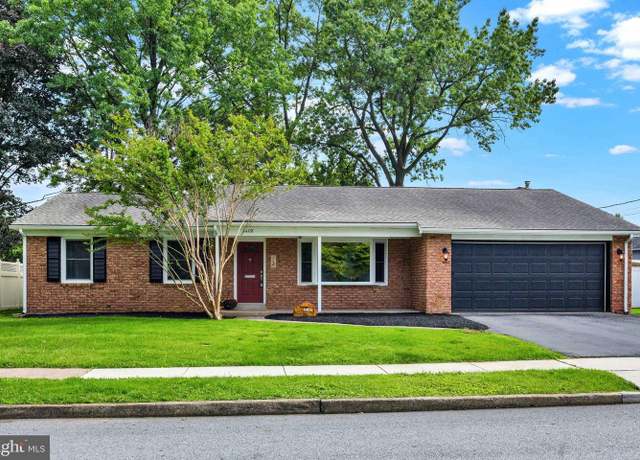 Property at 4408 Chestnut St, Camp Hill, PA 17011, 3 beds, 2 baths