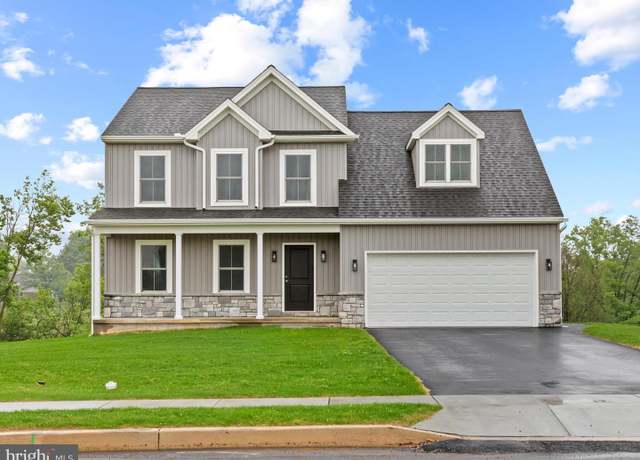 Property at 14 Family Dr, Carlisle, PA 17013, 4 beds, 2.5 baths