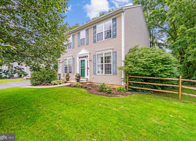 Property at 132 Newport Cir, Atglen, PA 19310, 3 beds, 2.5 baths