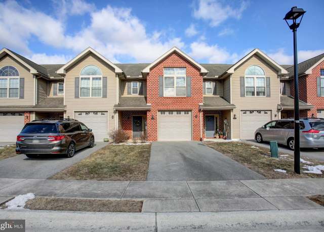 Property at 735 Bassett Dr, Chambersburg, PA 17201, 3 beds, 2.5 baths