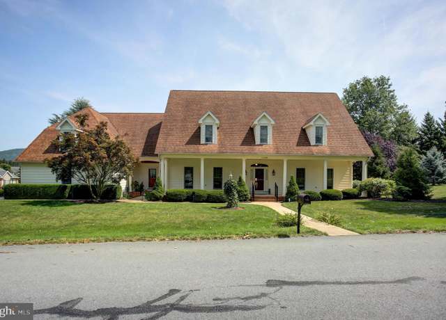 Property at 11698 Blue Mountain Dr, Waynesboro, PA 17268, 5 beds, 4.5 baths