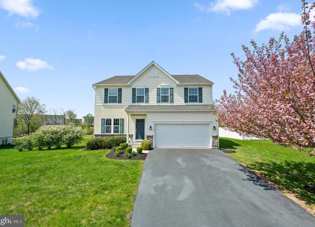 Property at 117 Garnet Dr, Gilbertsville, PA 19525, 4 beds, 2.5 baths