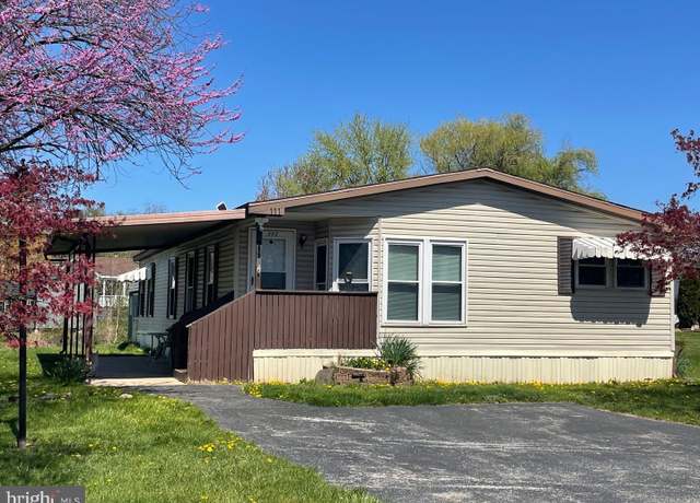 Property at 111 Honey Locust Cir, Dover, PA 17315, 3 beds, 2 baths