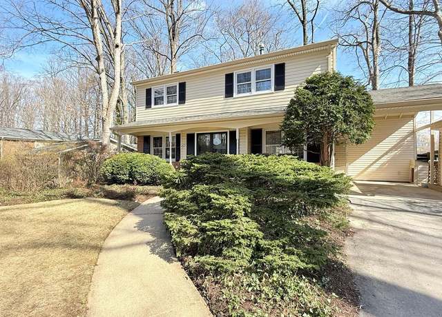 Property at 5037 Linette Ln, Annandale, VA 22003, 4 beds, 3.5 baths
