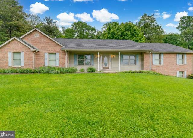 Property at 2875 Pelham Ct, Hampstead, MD 21074, 3 beds, 3.5 baths